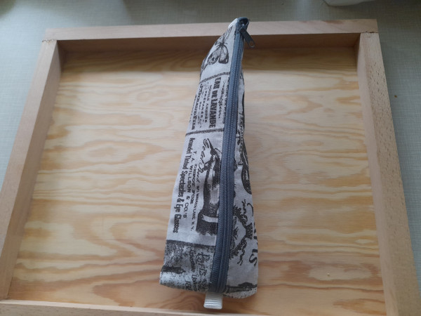 Dreiecksfedertasche