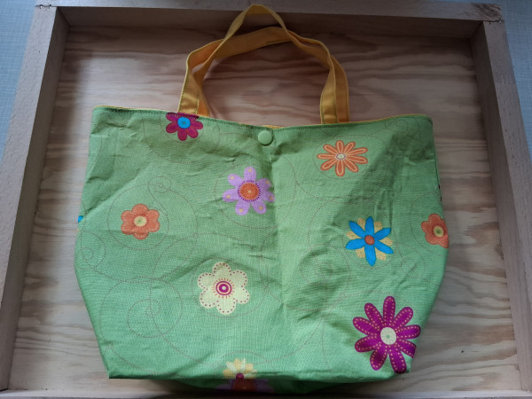 Schöne kleine Kindertasche
